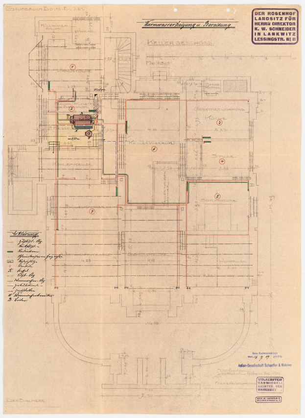 Schwarze und weiße architektonische Zeichnung des Rosenhof-Krankenhauses in Hamburg, Deutschland, die detaillierte Layouts mit zahlreichen Drähten, Räumen, Fluren und Textanmerkungen zeigt.