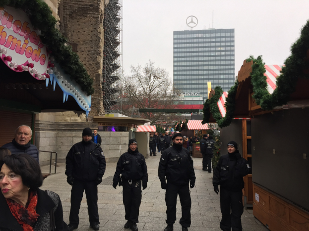 POL-KR: Deutsch-Niederländische Zusammenarbeit: 25-jährige Partnerschaft der Polizei Venlo/Limburg und Polizei Krefeld