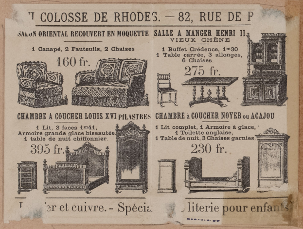 Schwarz-weiß-Anzeige für ein Möbelgeschäft mit einer Couch, einem Stuhl und einem Tisch sowie begleitendem Text.