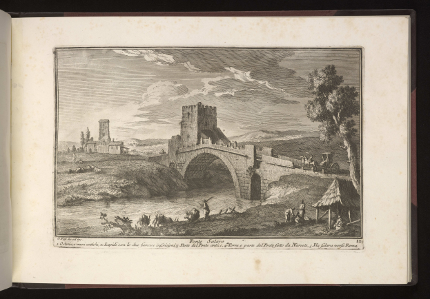 Offenes Buch mit einer Illustration eines Schlosses im Hintergrund, das Bäume, Menschen, eine Brücke, Wasser, Hügel und einen bewölkten Himmel zeigt.