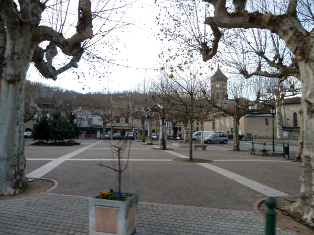 Ohligs: Ein Stadtteilplatz auf der Aachener Straße