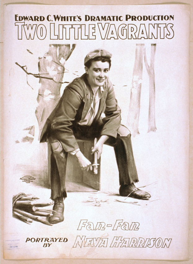 Plakat mit einer Person auf einer Kiste sitzend und lachend, wahrscheinlich aus einem Film namens "Zwei kleine Vagabunden."