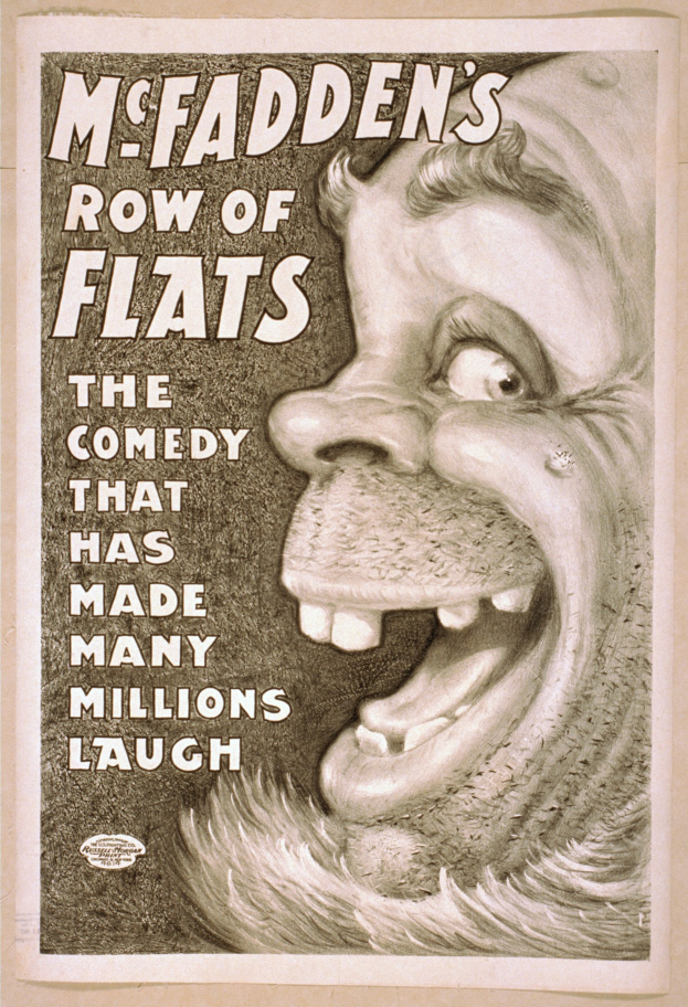 Plakat mit einem lachenden Menschen mit wilden Haaren auf gelbem Hintergrund, das 'McFadden's Row of Flats: The Comedy That Has Made Many Millions Laugh' bewirbt.